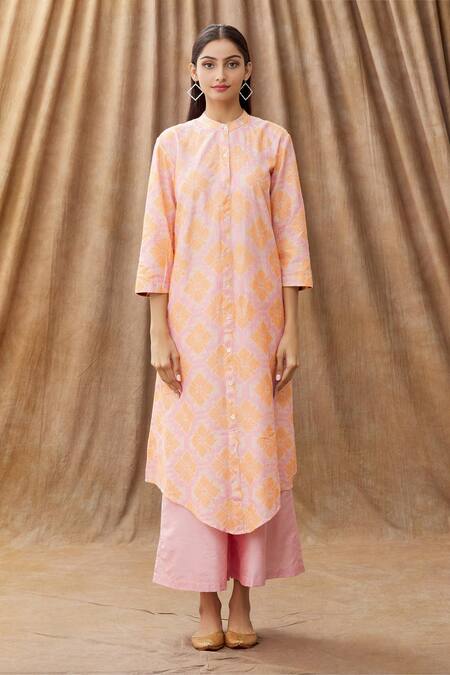 Buy_Manasi Sengupta_Peach Silk Chanderi Thread Work Mandarin Collar Kurta And Pant Set _Online_at_Aza_Fashions