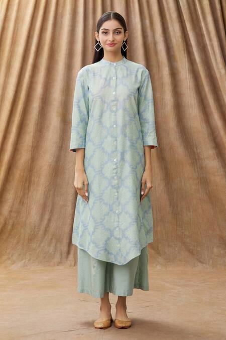 Buy Manasi Sengupta Green Silk Chanderi Thread Work Mandarin Collar Kurta And Pant Set Online at Aza Fashions Buy_Manasi Sengupta_Green Silk Chanderi Thread Work Mandarin Collar Kurta And Pant Set_Online_at_Aza_Fashions