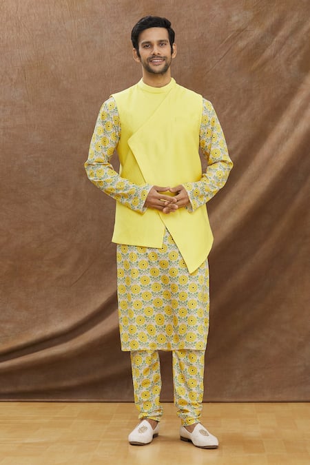 Priyanka Haralalka_Yellow Cotton, Crepe, Katan Silk Floral Asymmetric Bundi And Kurta Set_Online_at_Aza_Fashions