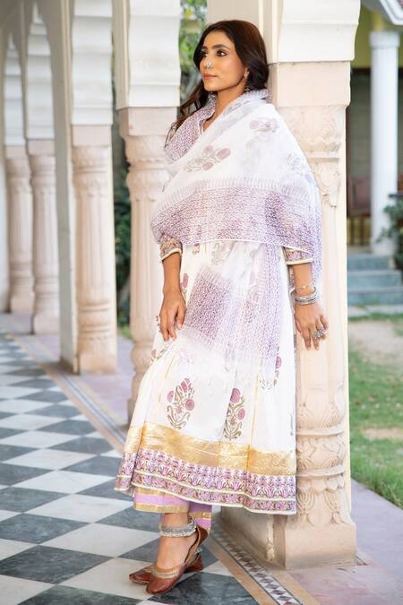 Shop_Maison Shefali_White Cotton Floral Print, Gota Work V Neck Chaand Tahira Mughal Anarkali Set _Online_at_Aza_Fashions