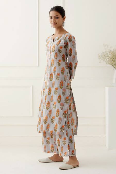 Buy Musal Grey 100% Cotton Floral Round Lin Print Kurta Set Online at Aza Fashions Buy_Musal_Grey 100% Cotton Floral Round Lin Print Kurta Set_Online_at_Aza_Fashions