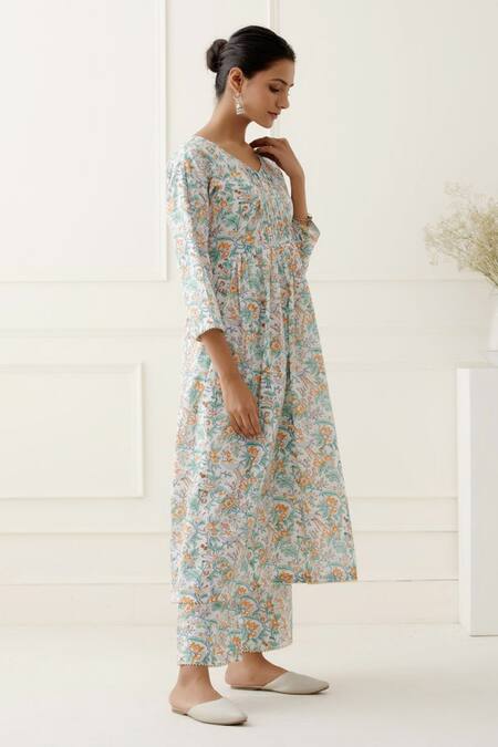 Musal_White Georgette, 100% Cotton Floral V Neck Skye Print Anarkali Set _Online_at_Aza_Fashions