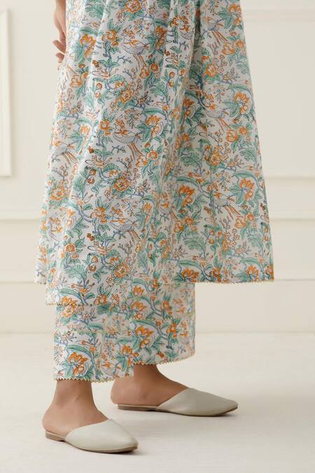 Shop_Musal_White Georgette, 100% Cotton Floral V Neck Skye Print Anarkali Set _Online_at_Aza_Fashions