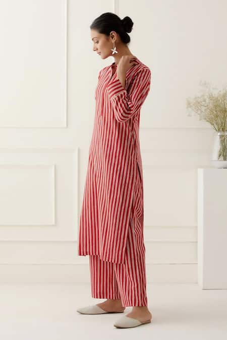 Buy Musal Red Silk Organza, 100% Cotton Striped Mandarin Collar Dune Print Kurta Set Online at Aza Fashions Buy_Musal_Red Silk Organza, 100% Cotton Striped Mandarin Collar Dune Print Kurta Set_Online_at_Aza_Fashions