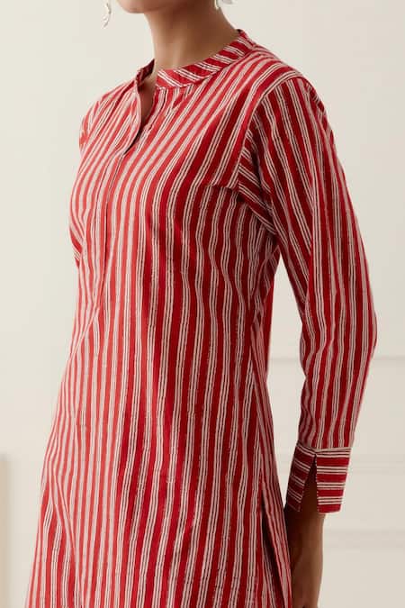 Musal Red Silk Organza, 100% Cotton Striped Mandarin Collar Dune Print Kurta Set at Aza Fashions Musal_Red Silk Organza, 100% Cotton Striped Mandarin Collar Dune Print Kurta Set_at_Aza_Fashions