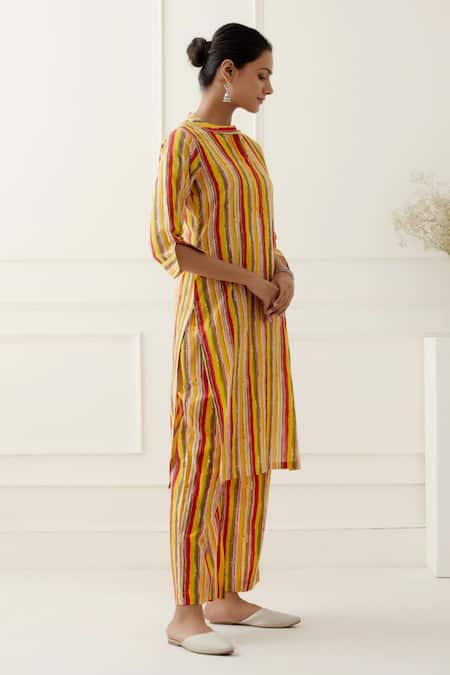 Musal_Yellow Silk Organza, 100% Cotton Striped Mandarin Collar Dax Print Kurta Set _Online_at_Aza_Fashions