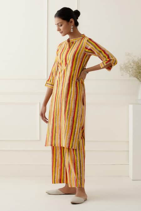 Buy_Musal_Yellow Silk Organza, 100% Cotton Striped Mandarin Collar Dax Print Kurta Set _Online_at_Aza_Fashions