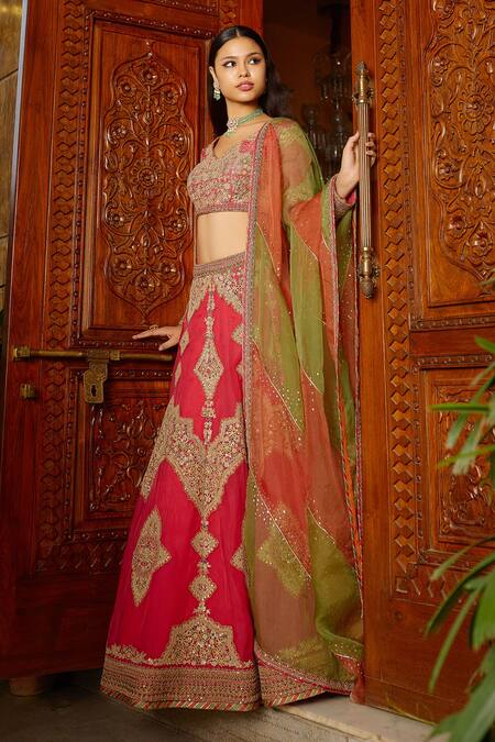 Buy_SHASHA GABA_Pink Silk Organza Embroidery Zari Leaf Neck Bridal Lehenga Set _Online_at_Aza_Fashions