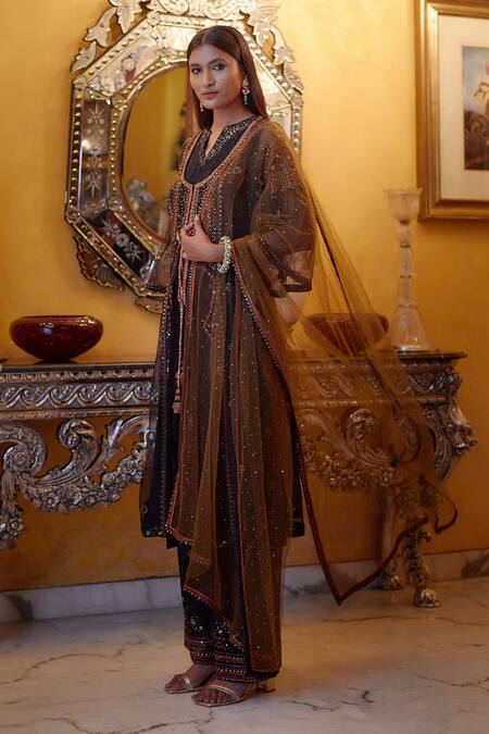 SHASHA GABA_Black Organza, Crepe, Mukaish Net, Satin Linen, Soft Embroidered And Kurta Set_Online_at_Aza_Fashions