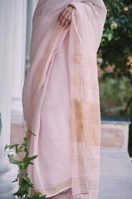 Buy Dressfolk Pink 100% Handloom Linen Zari Titli Jamdani Saree With Running Blouse Online at Aza Fashions Buy_Dressfolk_Pink 100% Handloom Linen Zari Titli Jamdani Saree With Running Blouse _Online_at_Aza_Fashions