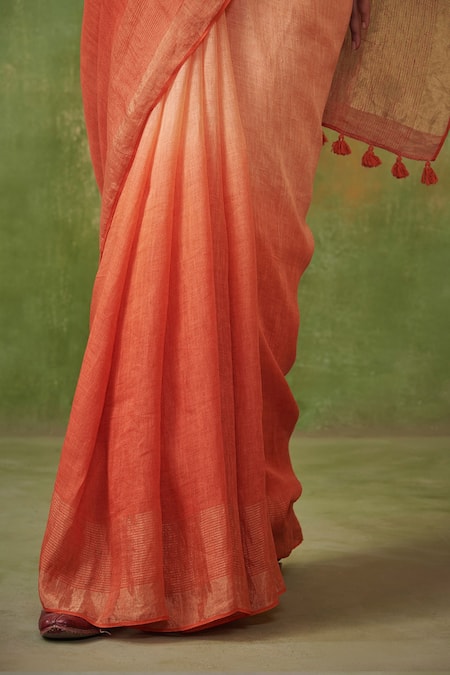 Buy_Dressfolk_Orange 100% Handloom Linen Zari Paakhi Ombre Saree With Running Blouse _Online_at_Aza_Fashions