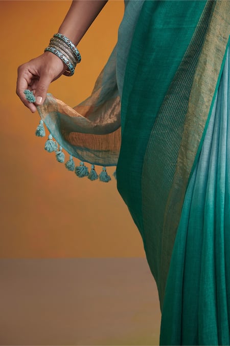 Buy Dressfolk Blue 100% Handloom Linen Inah Ombre Saree With Running Blouse Online at Aza Fashions Buy_Dressfolk_Blue 100% Handloom Linen Inah Ombre Saree With Running Blouse_Online_at_Aza_Fashions