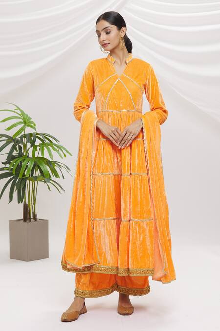 Buy_Naintara Bajaj_Orange Velvet Lace, Gota Patti V-neck, Collared Work Tiered Anarkali Set _Online_at_Aza_Fashions