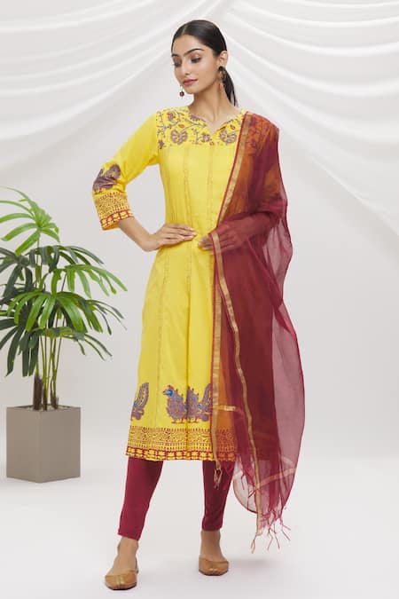 Adara Khan Floral Print Kurta Set 