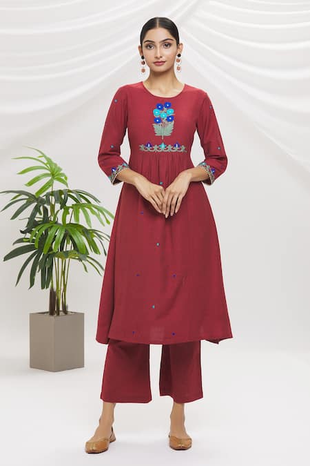 Adara Khan Embroidered Kurta & Pant Set 