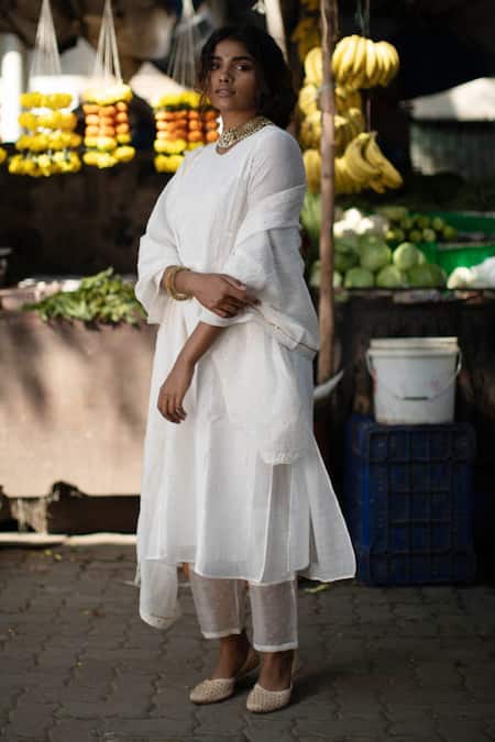 Pants And Pajamas Kaner Embroidered Kurta Set 