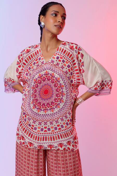 Sva By Sonam & Paras Modi White Crepe Silk Lining Cotton And Satin Ravi & Top & Palazzo Set 3