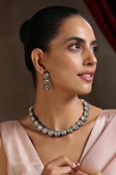 Swabhimann Kundan Embellished Choker Set 