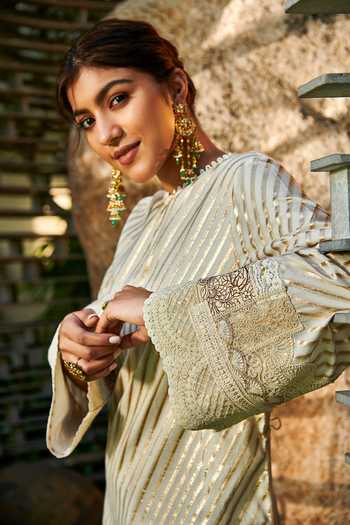 Shop_Varun Bahl_White Kurta And Pant Chanderi & Dupatta Georgette Mukaish, Lace & Patchwork Set _Online_at_Aza_Fashions