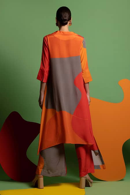 Shop Nautanky Grey Natural Crepe Abstract Shape Print V Neck Girl On The Go Tunic And Pant Set at Aza Fashions Shop_Nautanky_Grey Natural Crepe Abstract Shape Print V Neck Girl On The Go Tunic And Pant Set _at_Aza_Fashions