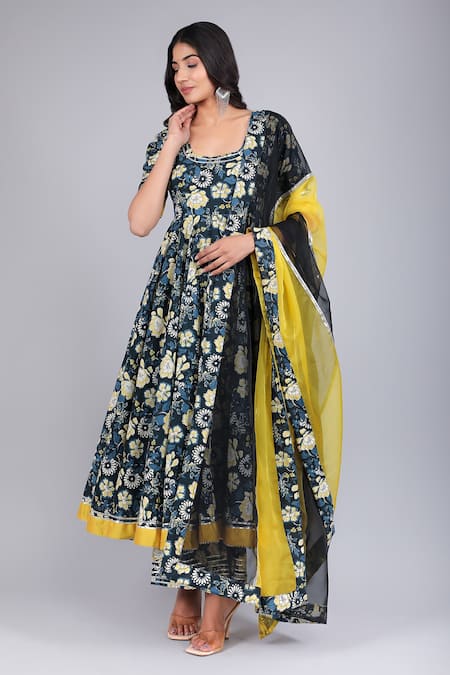 Buy_Pomcha Jaipur_Black Cotton, Organza Gota Patti Square Neck Gauri Floral Print Anarkali Set _Online_at_Aza_Fashions