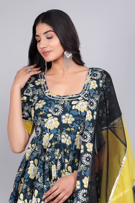 Shop_Pomcha Jaipur_Black Cotton, Organza Gota Patti Square Neck Gauri Floral Print Anarkali Set _Online_at_Aza_Fashions