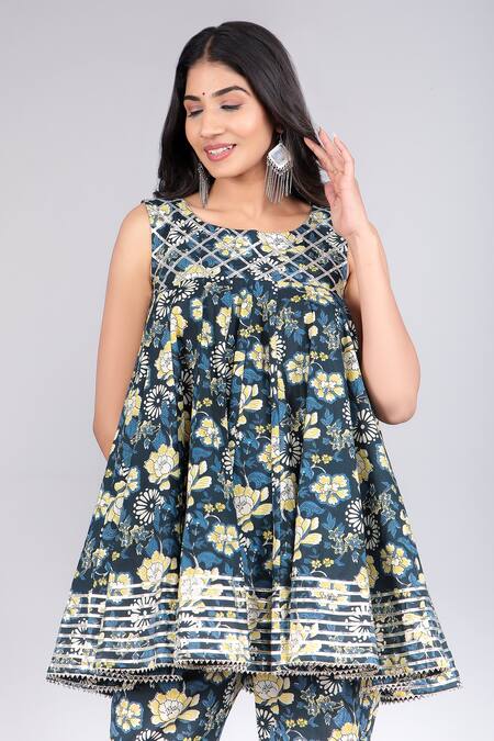 Shop Pomcha Jaipur Black Cotton Gota Patti Scoop Neck Kavya Printed Anarkali And Pant Set Online at Aza Fashions Shop_Pomcha Jaipur_Black Cotton Gota Patti Scoop Neck Kavya Printed Anarkali And Pant Set _Online_at_Aza_Fashions