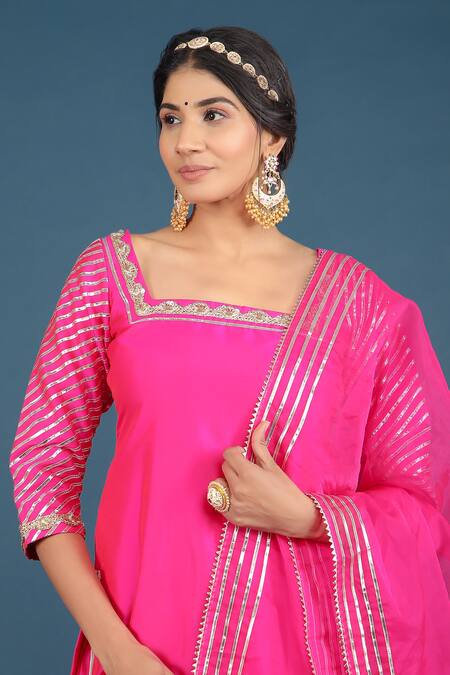 Buy_Pomcha Jaipur_Pink Taffeta, Organza Embroidery, Sequins Square Neck Kurta Pant Set _Online_at_Aza_Fashions