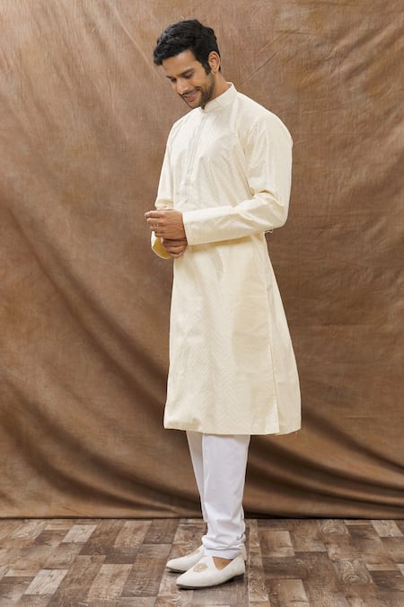 Buy_Aham-Vayam_Yellow Cotton Chevron Utsav Pattern Kurta Set_Online_at_Aza_Fashions