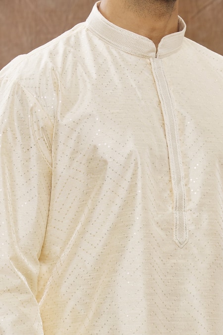 Shop_Aham-Vayam_Yellow Cotton Chevron Utsav Pattern Kurta Set_Online_at_Aza_Fashions