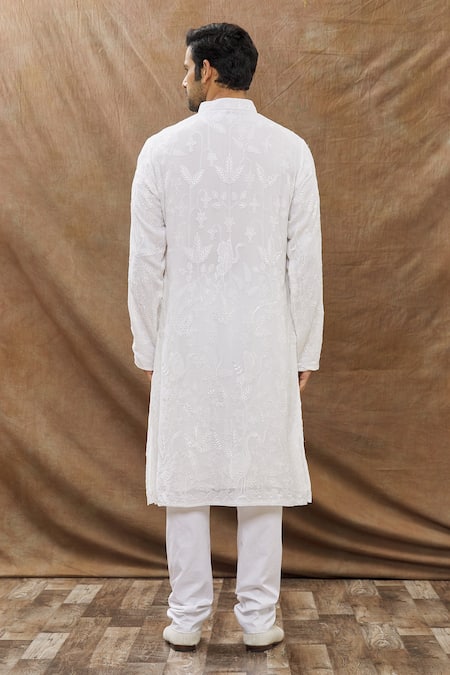 Shop Aham-Vayam White Cotton Blend Swan Leaf Embroidered Kurta Set at Aza Fashions Shop_Aham-Vayam_White Cotton Blend Swan Leaf Embroidered Kurta Set _at_Aza_Fashions