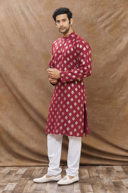 Buy_Aham-Vayam_Maroon Cotton Blend Sona Floral Pattern Kurta Set _Online_at_Aza_Fashions