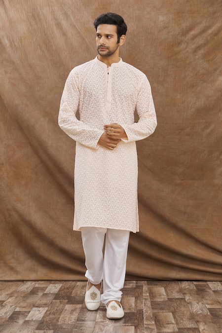 Aham-Vayam Phool Patti Embroidered Kurta Set 