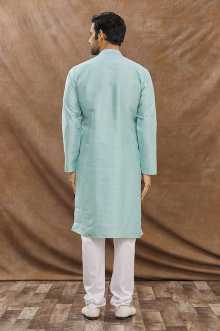Aham-Vayam Diamond Embroidered Kurta Set 
