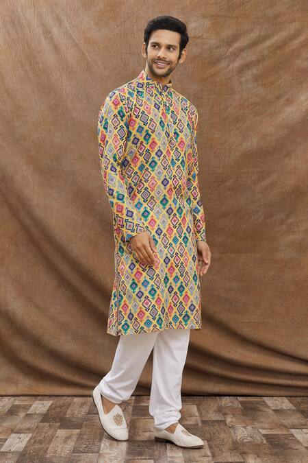Aham-Vayam_Yellow Cotton Geometric Jalsa Printed Kurta Set_Online_at_Aza_Fashions