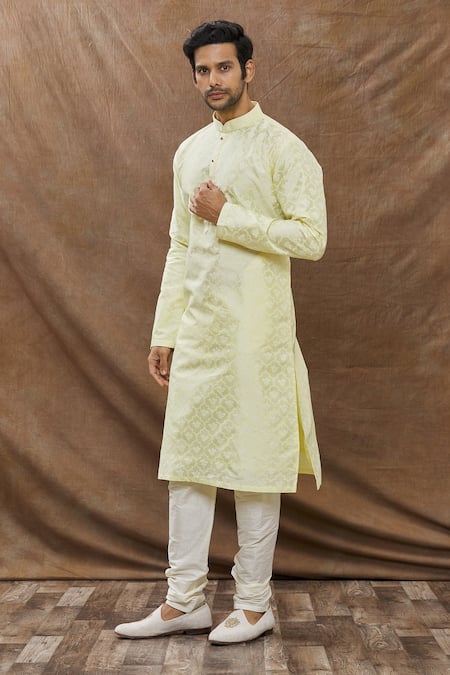 Aham-Vayam Mughal Jaali Pattern Kurta Set 