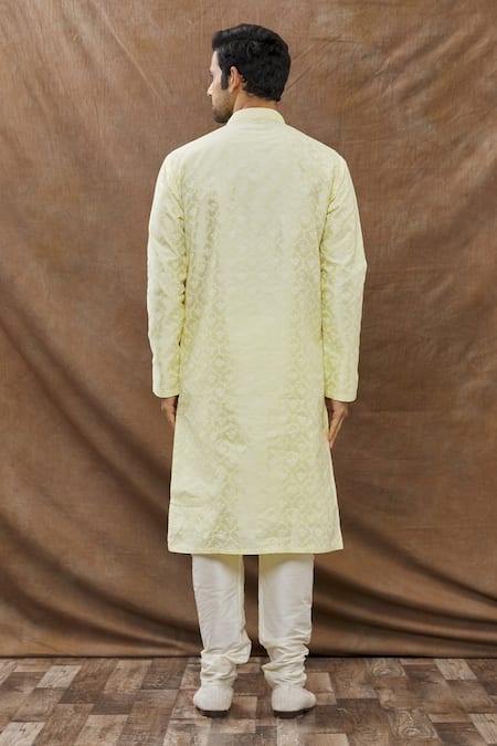 Aham-Vayam Mughal Jaali Pattern Kurta Set 