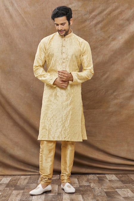 Aham-Vayam Geometric Embroidered Kurta Set 