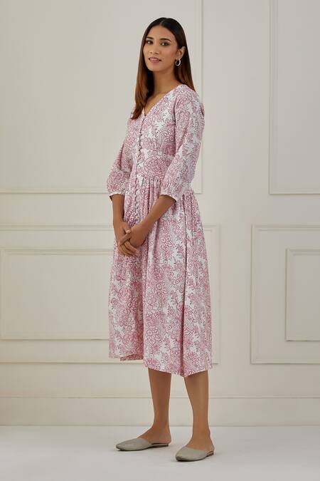 Buy Musal White 100% Cotton Floral Print V Neck Winnipeg Dress Online at Aza Fashions Buy_Musal_White 100% Cotton Floral Print V Neck Winnipeg Dress _Online_at_Aza_Fashions