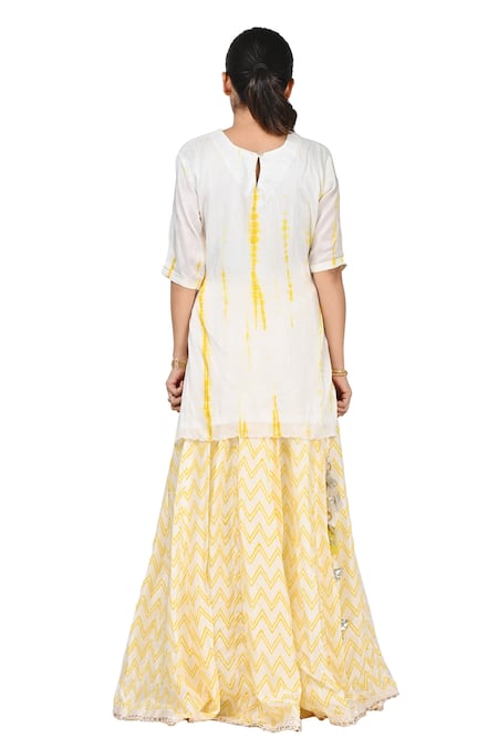 Shop Yuvraani Jaipur Yellow Silk, Organza, Shantoon Zardozi Round Embroidered Kurta Lehenga Set at Aza Fashions Shop_Yuvraani Jaipur_Yellow Silk, Organza, Shantoon Zardozi Round Embroidered Kurta Lehenga Set _at_Aza_Fashions