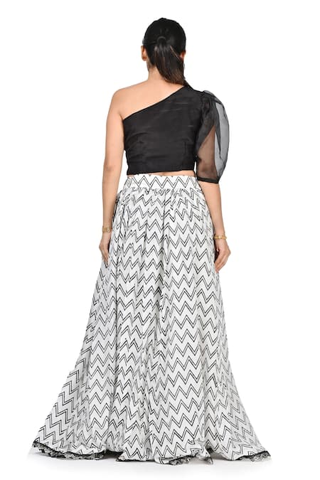 Yuvraani Jaipur Chevron Print Lehenga With Blouse 