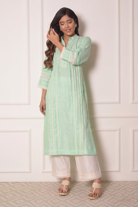 Surabhi Arya Linen Lace Work Kurta & Pant Set 