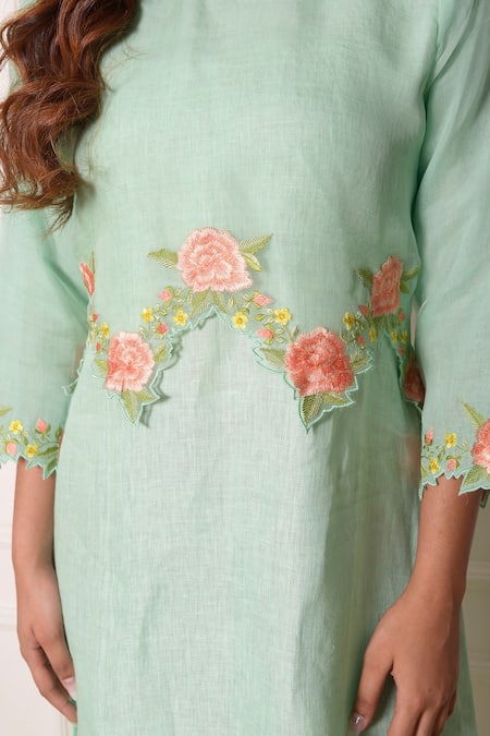 Surabhi Arya_Green Organza, Linen Thread Work Round Embroidered Tunic_at_Aza_Fashions
