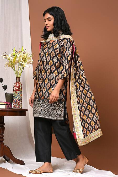 Buy_NUHH_Black Dupatta- Daman, Kurta- Daman, Embroidered Set_Online_at_Aza_Fashions