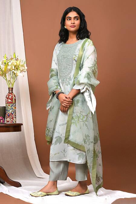 Buy_NUHH_Green Dupatta- Organza, Kurta, Pant- Satin Floral Round Print Set_Online_at_Aza_Fashions