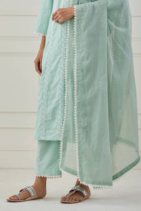 Priya Chaudhary Green , Kota Floral Embroidery V Neck Kurta Set at Aza Fashions Priya Chaudhary_Green , Kota Floral Embroidery V Neck Kurta Set _at_Aza_Fashions