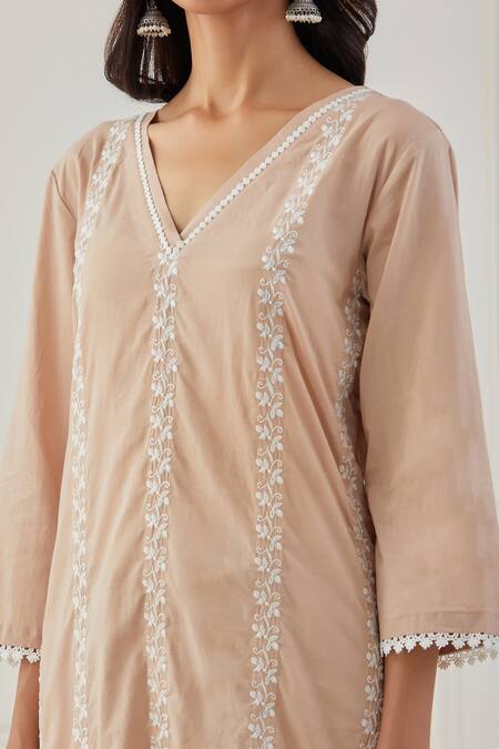 Priya Chaudhary Beige , Kota Floral Embroidery V Neck Kurta Set at Aza Fashions Priya Chaudhary_Beige , Kota Floral Embroidery V Neck Kurta Set _at_Aza_Fashions