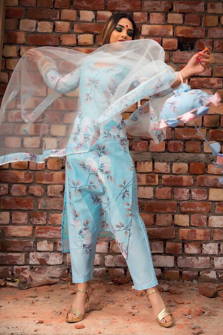 Pomcha Jaipur_Blue Dupatta Soft Net, Kurta Modal Chanderi Cotton, Pant Print Straight Set _Online_at_Aza_Fashions