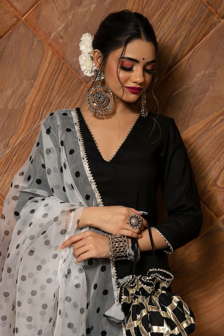 Buy_POMCHA JAIPUR_Black Dupatta Organza, Kurta And Pant Rayon Plain V Neck Cotton Silk Set _Online_at_Aza_Fashions