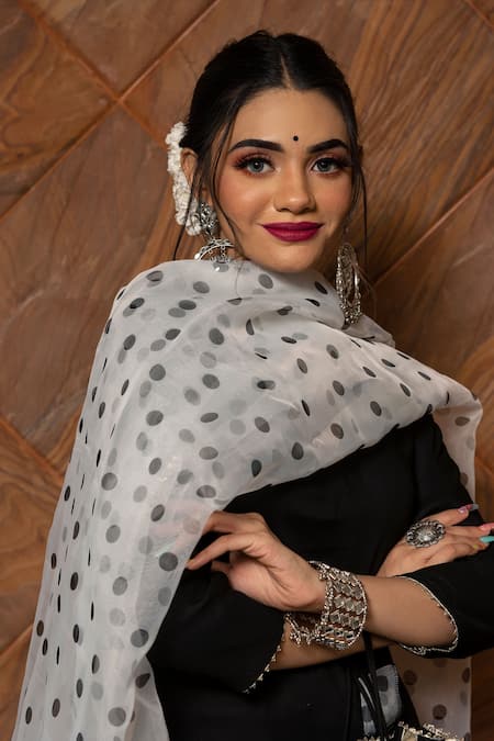 Shop_POMCHA JAIPUR_Black Dupatta Organza, Kurta And Pant Rayon Plain V Neck Cotton Silk Set _Online_at_Aza_Fashions
